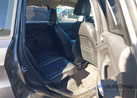 2016 Ford Escape S z USA, uszkodzony, nr VIN 1FMCU0F70GUA44553